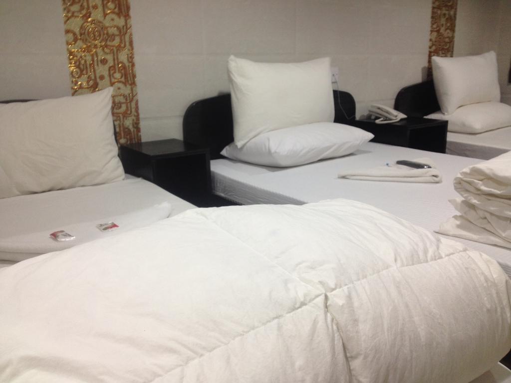 Manhattan Guesthouse Гонконг Екстер'єр фото